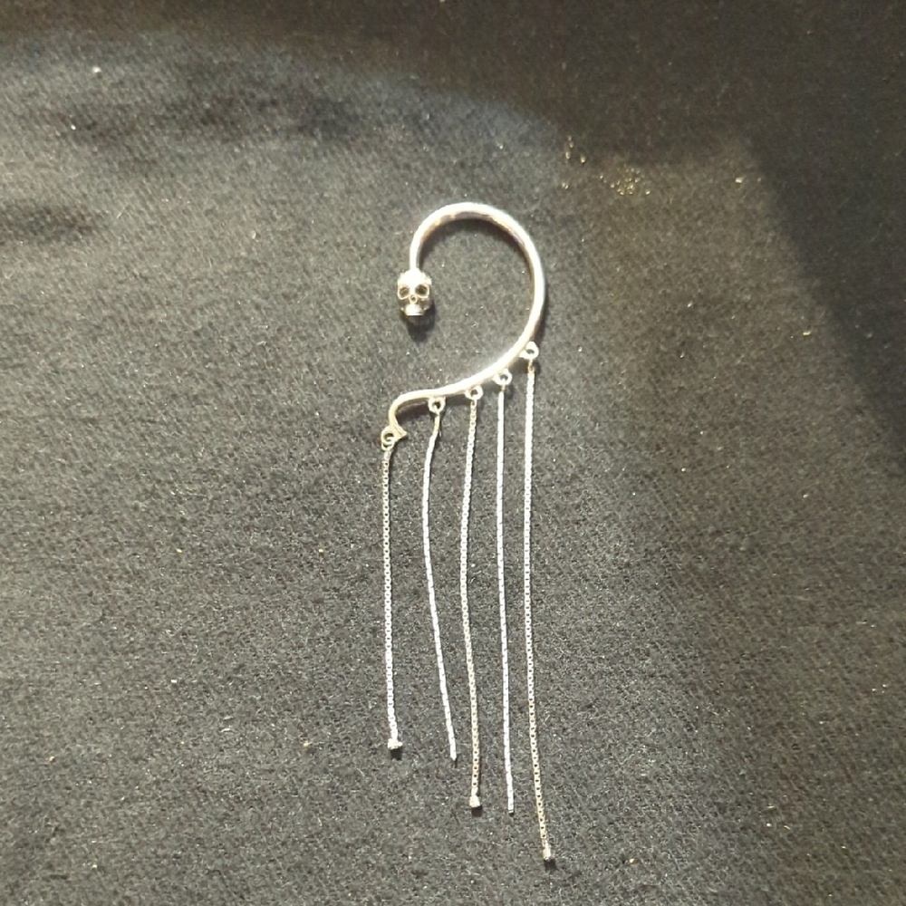 Silver Tone Clear Rhinestone Skull Chain Dangle Fringe Single Ear Cuff